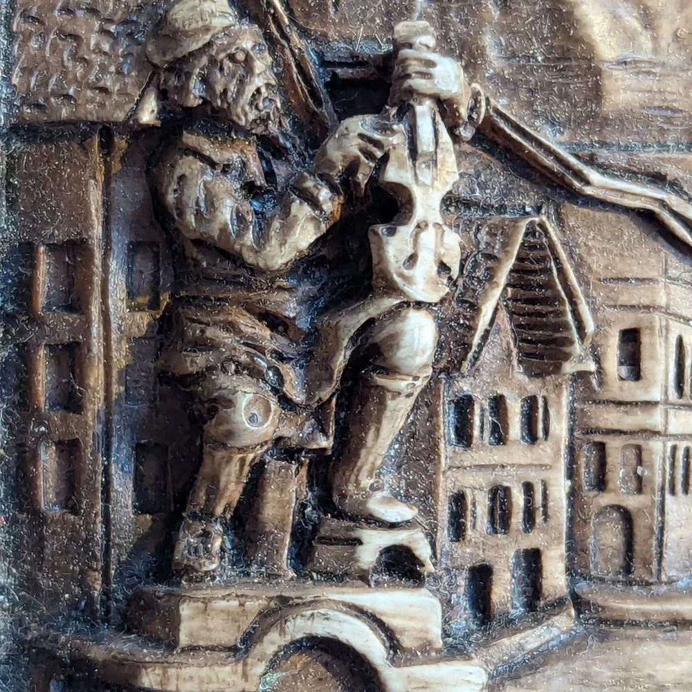 Resin Mittenwald Wall Art 4